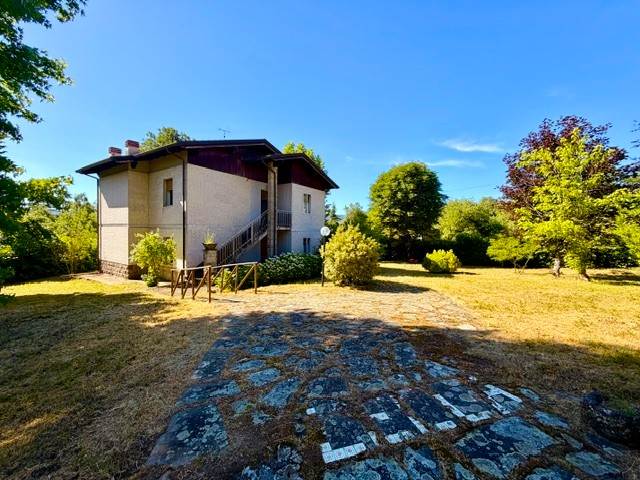 casa indipendente in vendita a Gaggio Montano