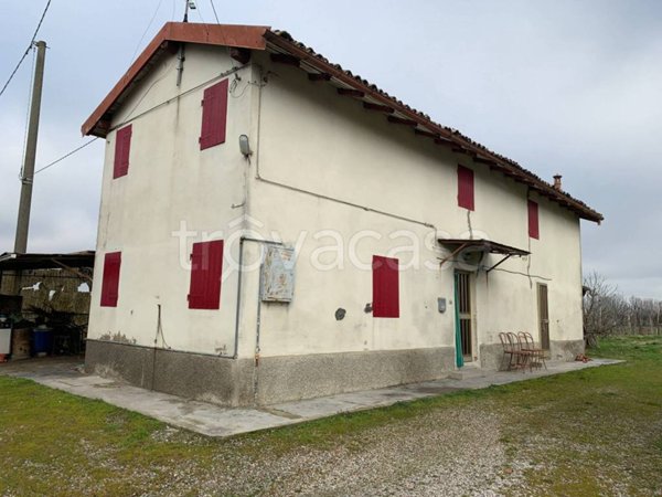 casa indipendente in vendita a Galliera