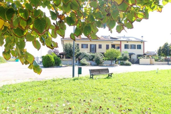 casa indipendente in vendita a Galliera