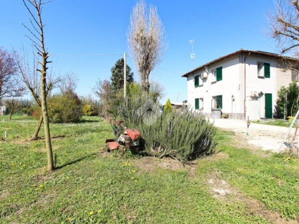 casa indipendente in vendita a Galliera