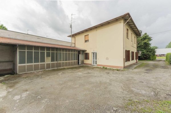 casa indipendente in vendita a Galliera