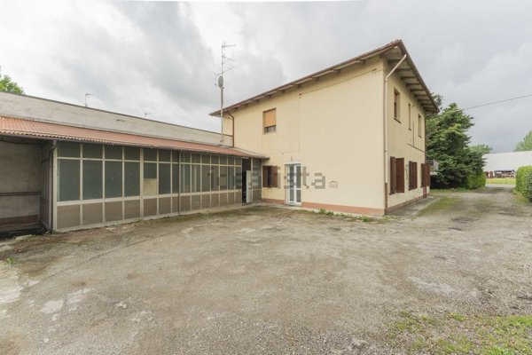 casa indipendente in vendita a Galliera