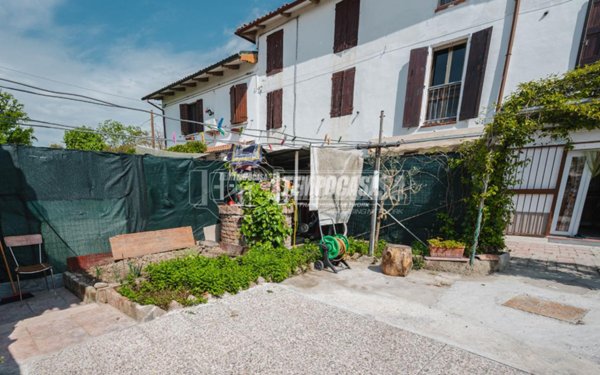 casa indipendente in vendita a Galliera