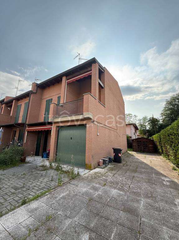 casa indipendente in vendita a Galliera