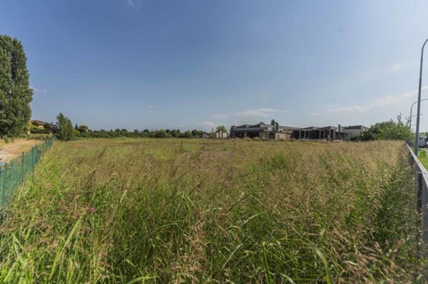 terreno edificabile in vendita a Galliera