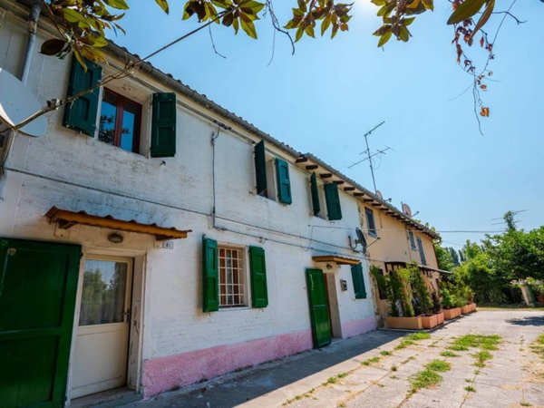 casa indipendente in vendita a Galliera
