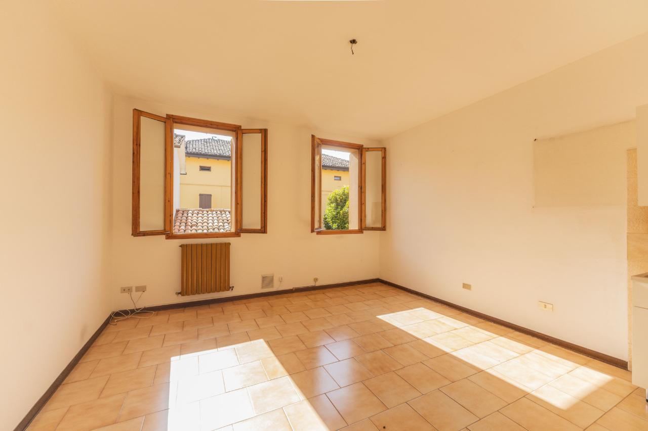 casa indipendente in vendita a Galliera