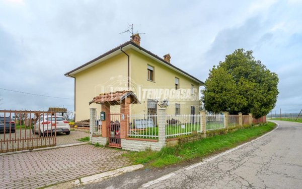 casa indipendente in vendita a Galliera