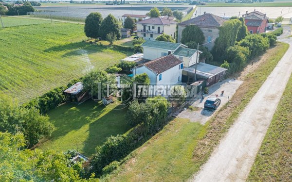 casa indipendente in vendita a Galliera