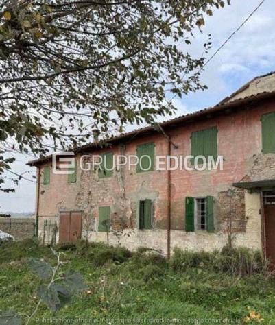 locale commerciale in vendita a Galliera