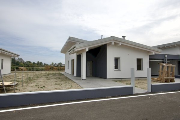 casa indipendente in vendita a Galliera