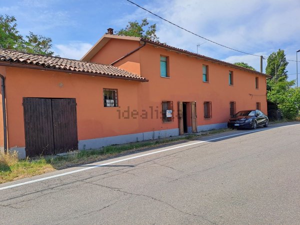 casa indipendente in vendita a Galliera