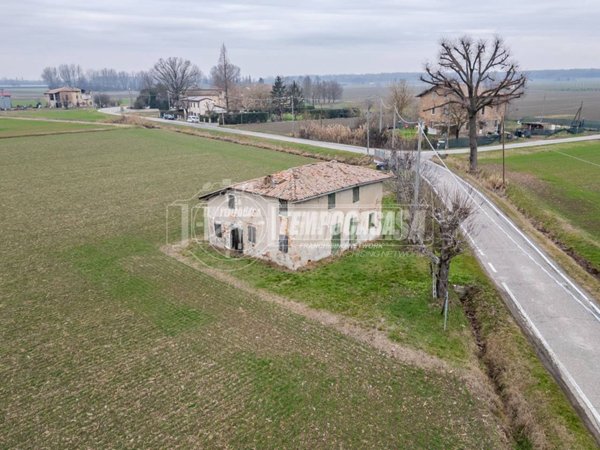 casa indipendente in vendita a Galliera