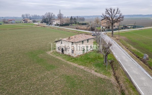 casa indipendente in vendita a Galliera