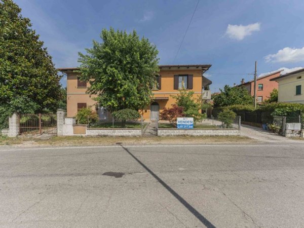 casa indipendente in vendita a Galliera