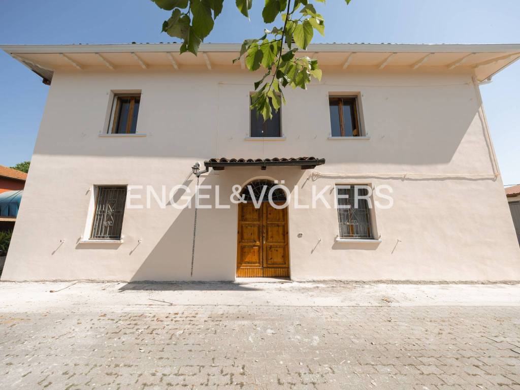 casa indipendente in vendita a Galliera