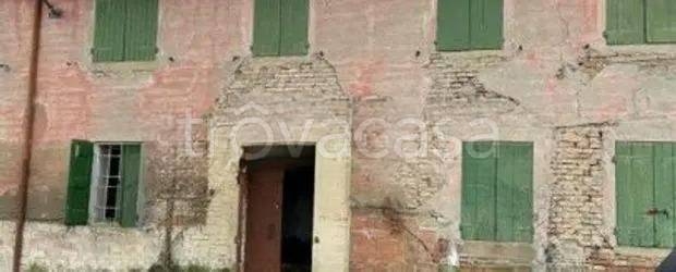 locale di sgombero in vendita a Galliera