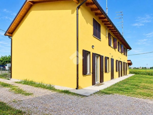 casa indipendente in vendita a Galliera