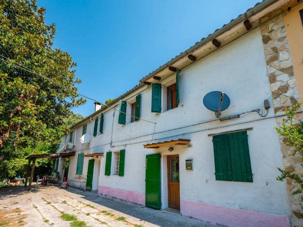 casa indipendente in vendita a Galliera