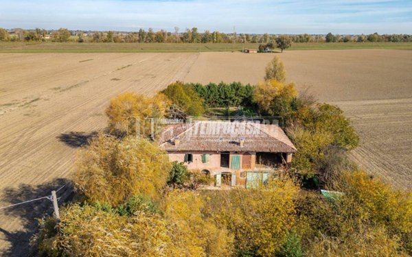 casa indipendente in vendita a Galliera