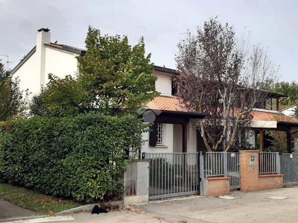 casa indipendente in vendita a Granarolo dell'Emilia