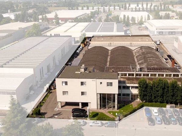 capannone in vendita a Granarolo dell'Emilia in zona Cadriano