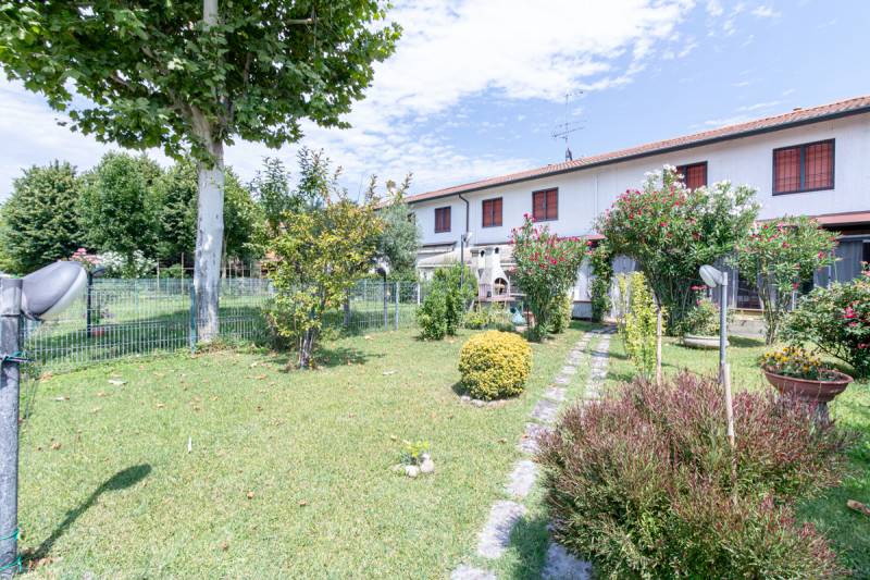 casa indipendente in vendita a Granarolo dell'Emilia in zona Lovoleto