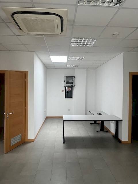 ufficio in vendita a Granarolo dell'Emilia in zona Cadriano