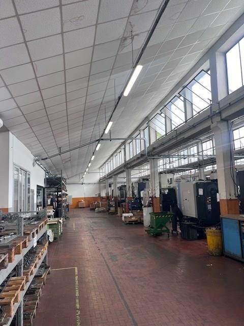 capannone in vendita a Granarolo dell'Emilia in zona Cadriano