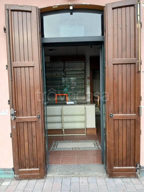 negozio in vendita a Granarolo dell'Emilia in zona Lovoleto