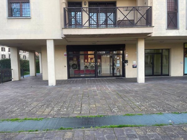 negozio in vendita a Granarolo dell'Emilia in zona Quarto Inferiore