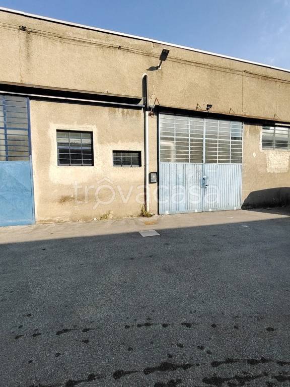 locale commerciale in vendita a Granarolo dell'Emilia in zona Cadriano