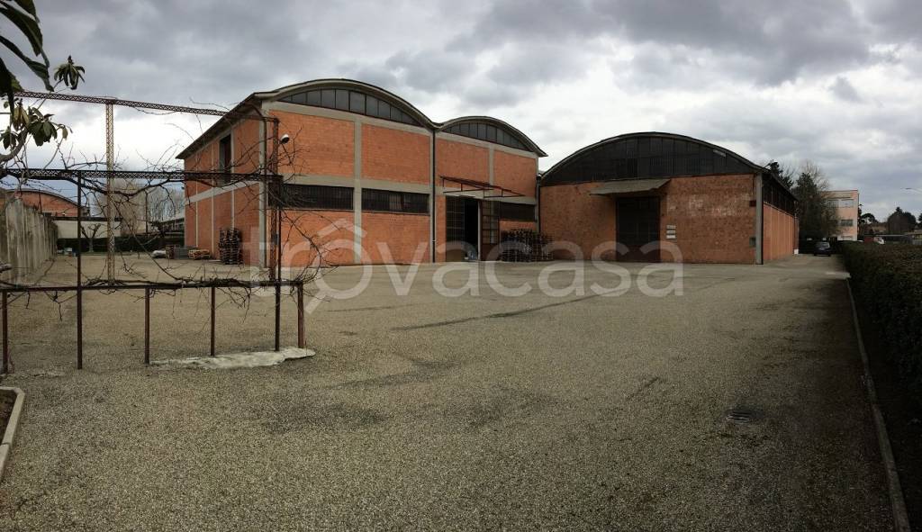 capannone in vendita a Granarolo dell'Emilia in zona Quarto Inferiore
