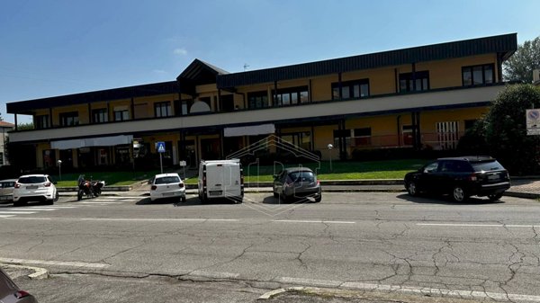 locale commerciale in vendita a Granarolo dell'Emilia