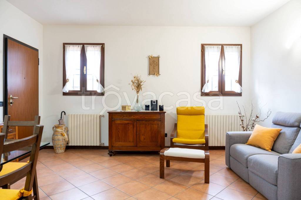 appartamento in vendita a Granarolo dell'Emilia in zona Lovoleto