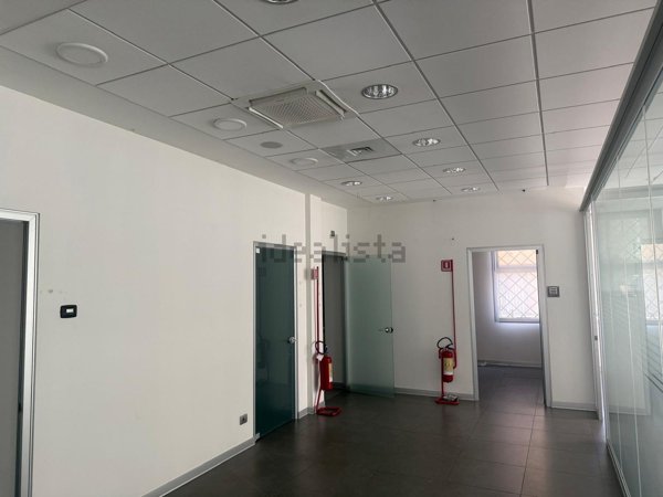 locale commerciale in vendita a Granarolo dell'Emilia in zona Quarto Inferiore