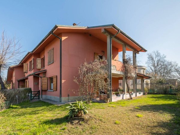 casa indipendente in vendita a Granarolo dell'Emilia in zona Viadagola