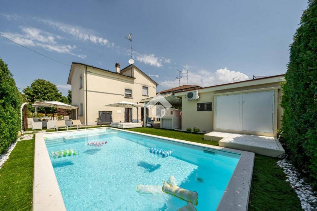 casa indipendente in vendita a Granarolo dell'Emilia
