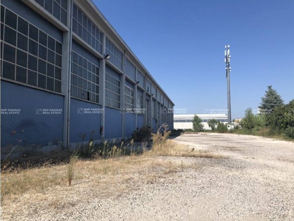 capannone in vendita a Granarolo dell'Emilia in zona Cadriano