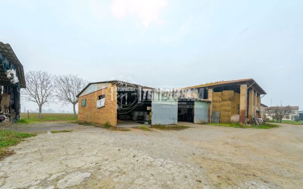 locale di sgombero in vendita a Granarolo dell'Emilia