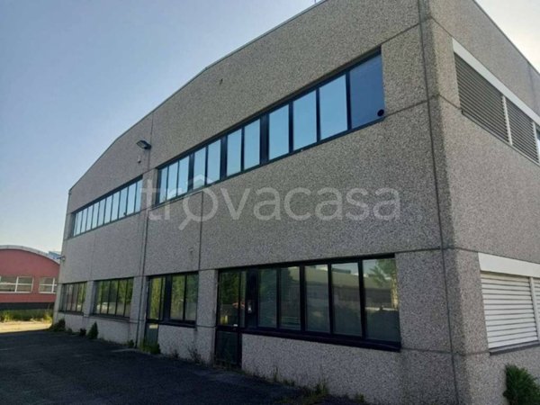locale di sgombero in vendita a Granarolo dell'Emilia in zona Cadriano