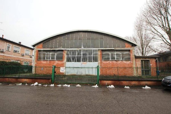 locale commerciale in vendita a Granarolo dell'Emilia in zona Quarto Inferiore