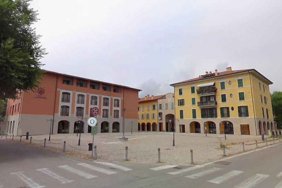 negozio in vendita a Granarolo dell'Emilia in zona Cadriano