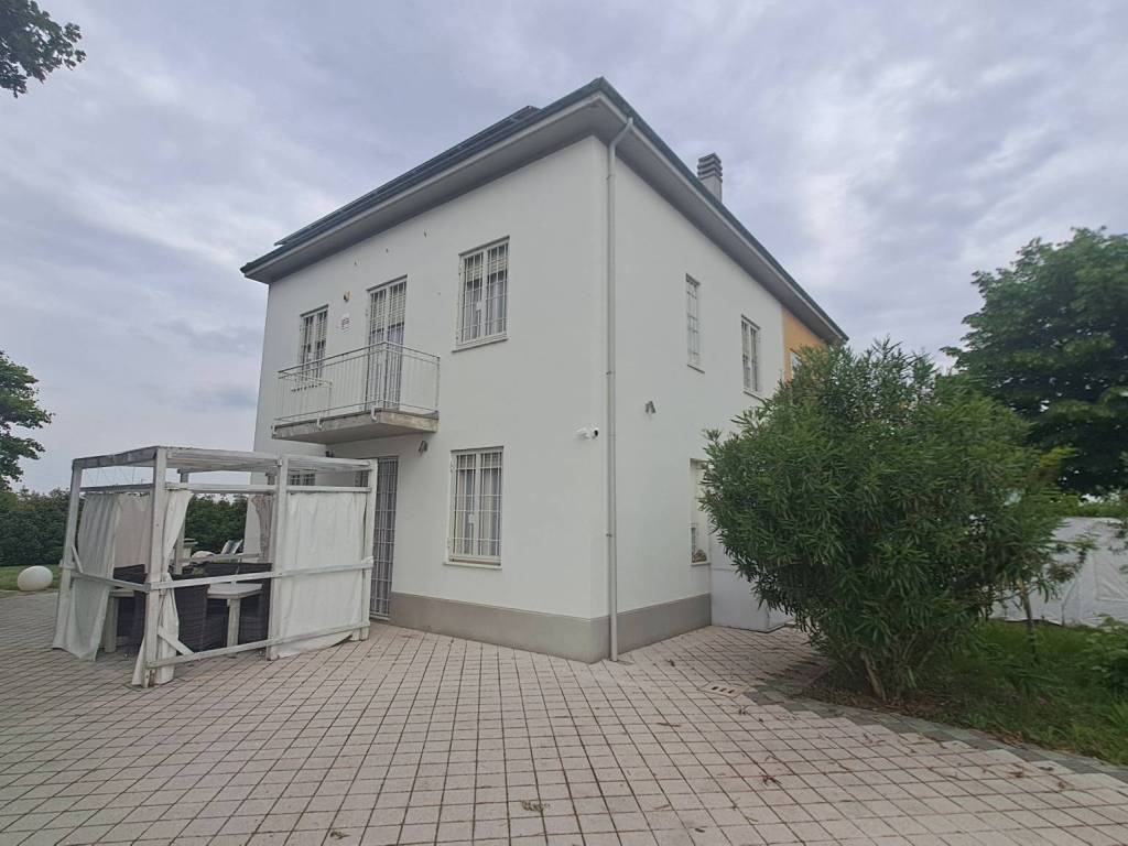 casa indipendente in vendita a Granarolo dell'Emilia