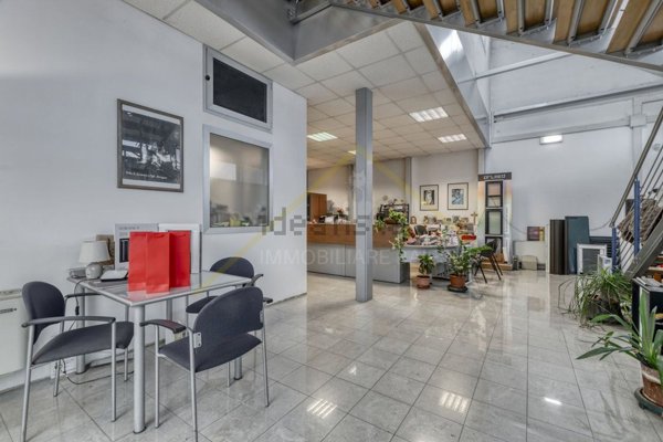 capannone in vendita a Granarolo dell'Emilia in zona Cadriano