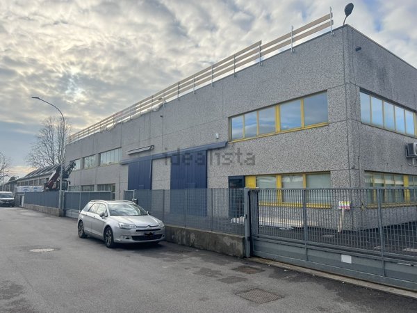 capannone in vendita a Granarolo dell'Emilia in zona Cadriano