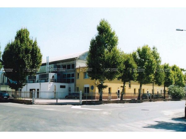 capannone in vendita a Granarolo dell'Emilia in zona Cadriano