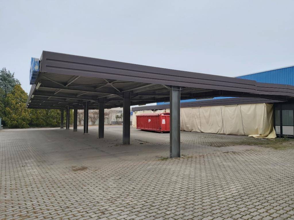 capannone in vendita a Granarolo dell'Emilia in zona Cadriano