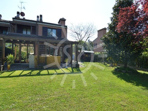 casa indipendente in vendita a Granarolo dell'Emilia in zona Quarto Inferiore