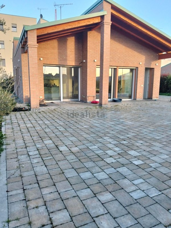 casa indipendente in vendita a Granarolo dell'Emilia